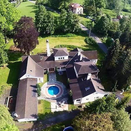 Resort Chribska Apartmany Adri Eksteriør bilde