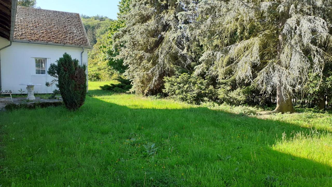 Resort Chribska Apartmany Adri Eksteriør bilde