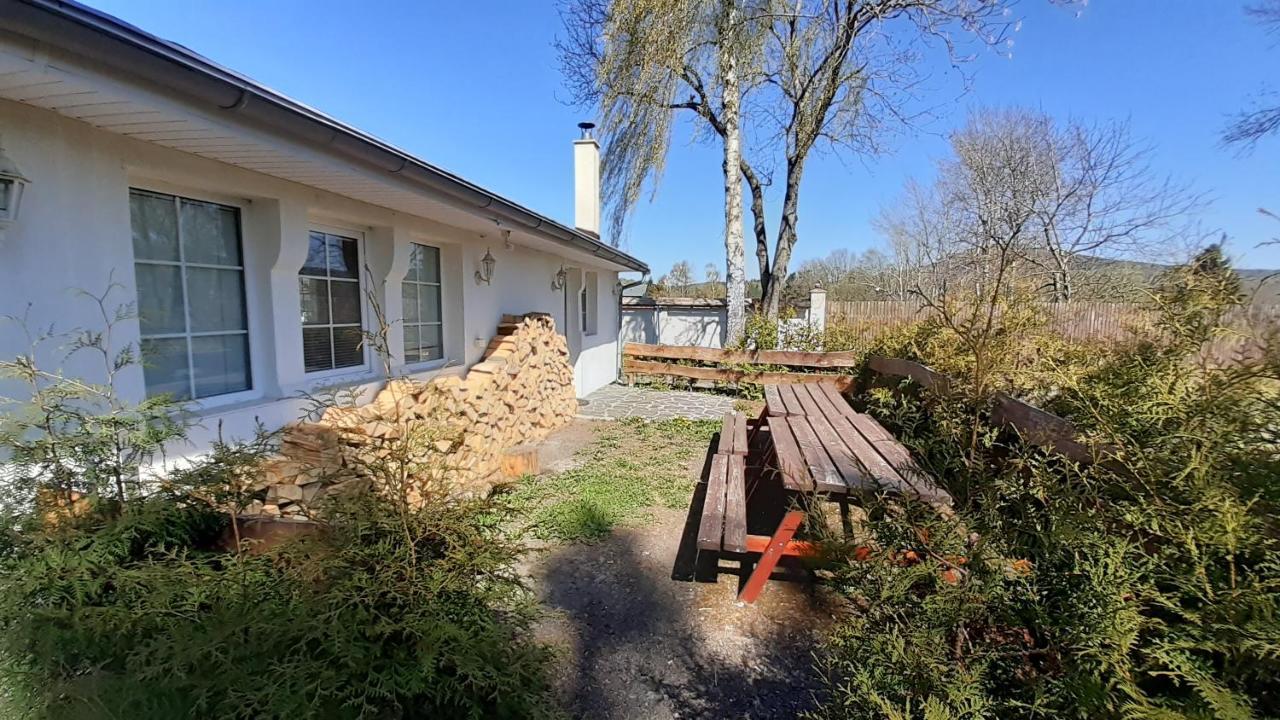 Resort Chribska Apartmany Adri Eksteriør bilde