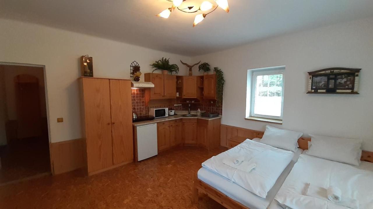 Resort Chribska Apartmany Adri Eksteriør bilde